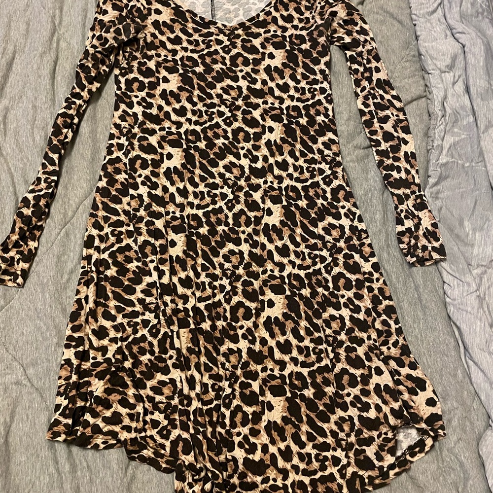 Dearcase leopard print dress size XS. NWOT